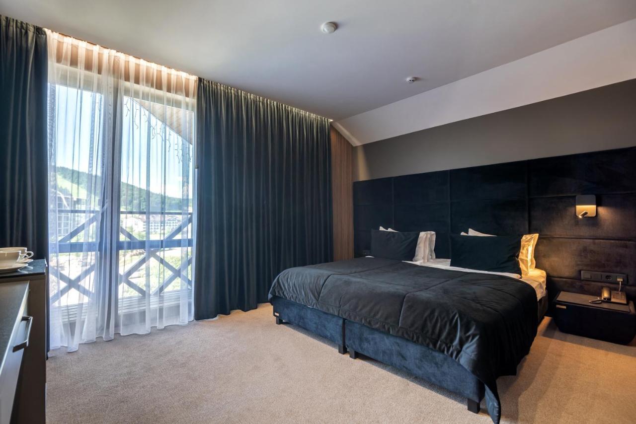 Hotel Mk *
